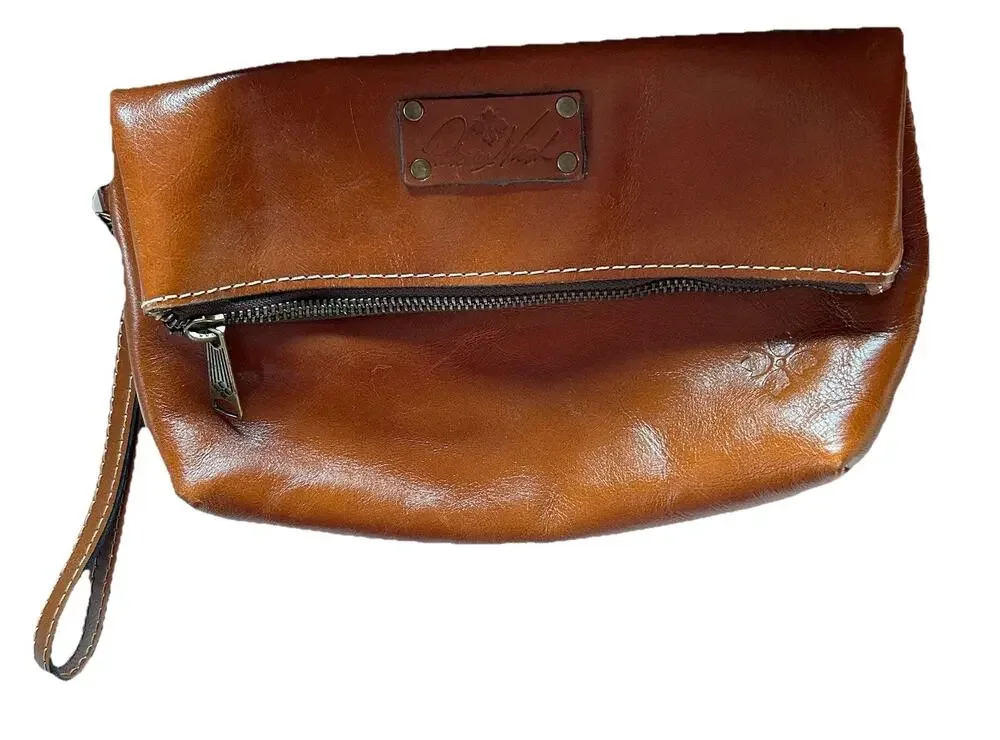 Patricia Nash Valerie Leather Fold-Over Wristlet Clutch in Tan Or Brown